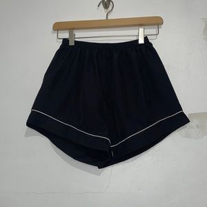 (2/$15) Size M Women’s Black and White Shorts